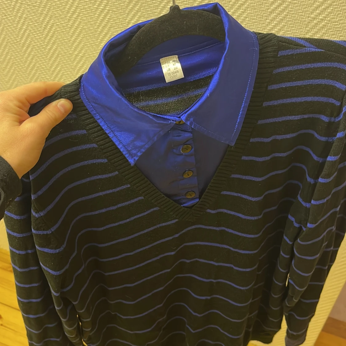 Fin tröja med siden detaljer - 91