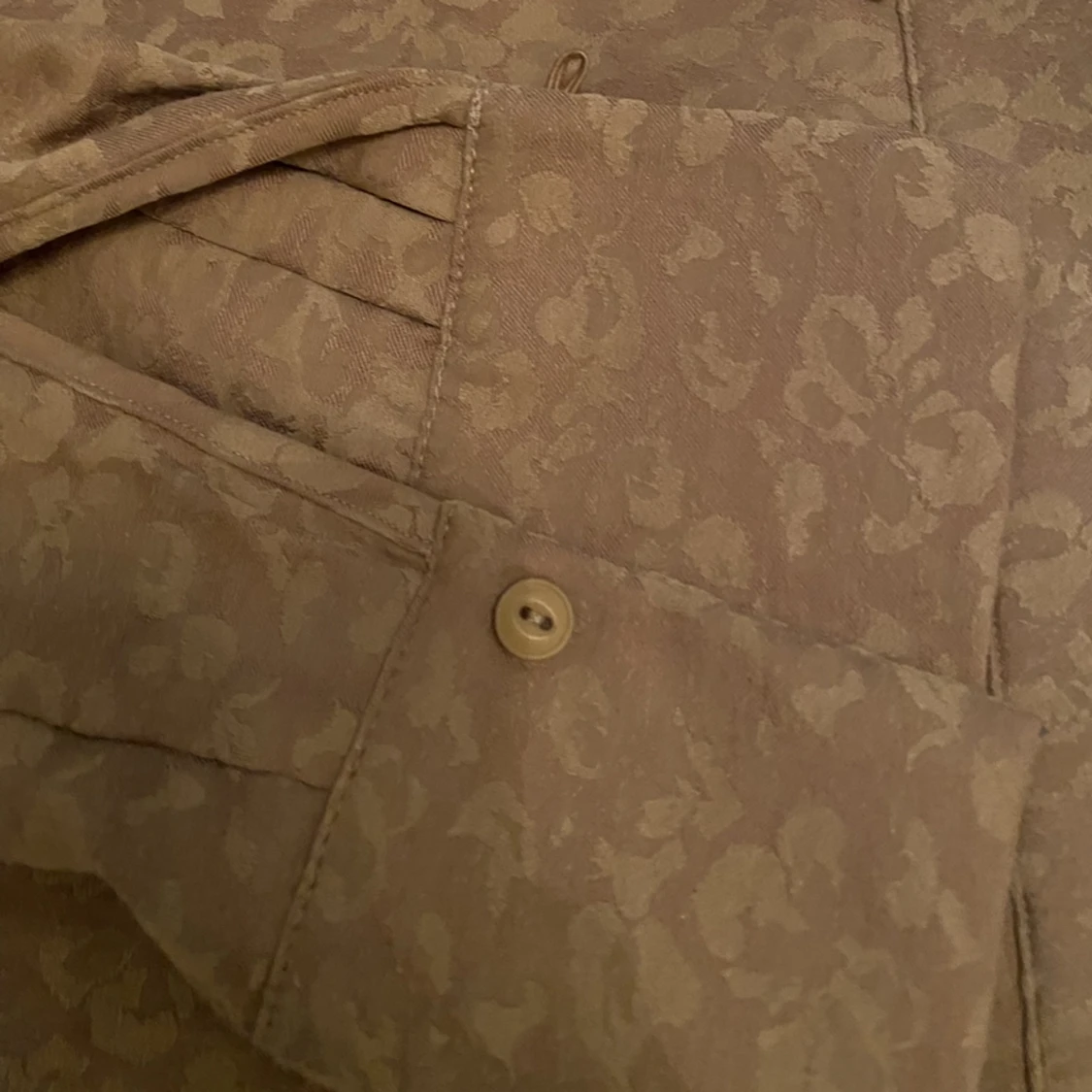 Blusen i finaste färgen NÅGONSIN! - 90