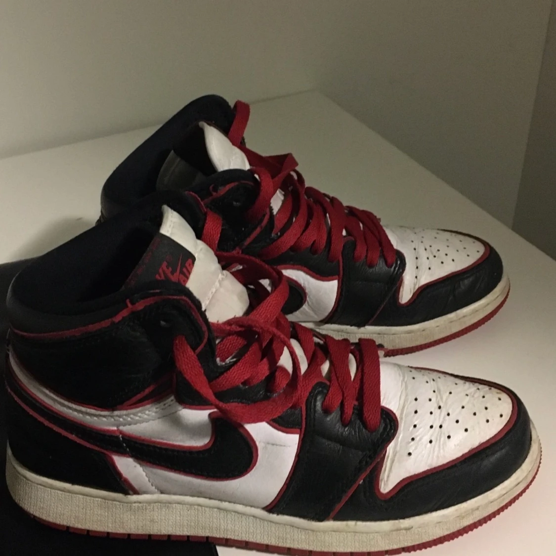 Jordan 1 high blodline  - 90