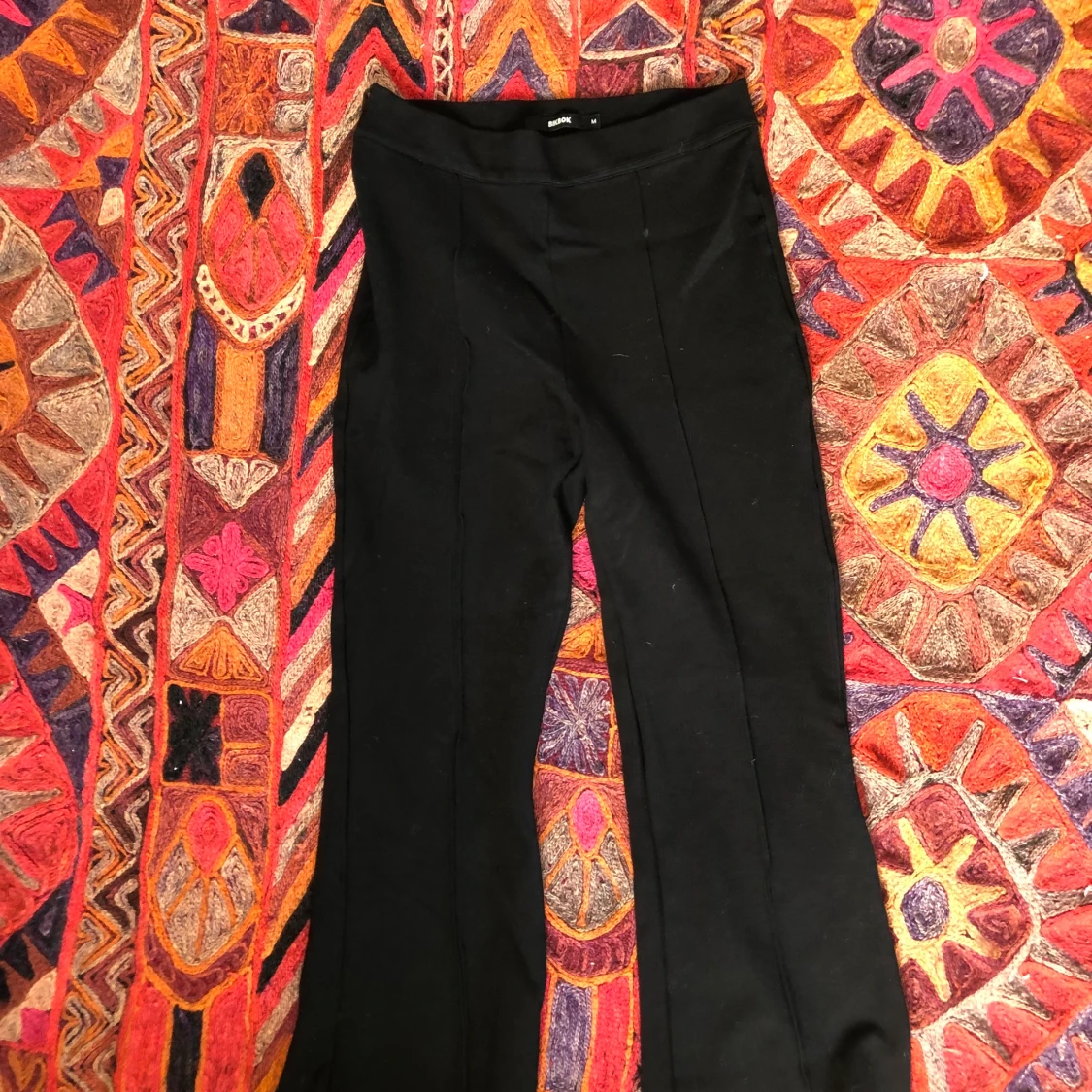 Tajta svarta byxor najs