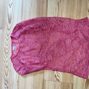 Helt ny spetstopp!  - Endast provad spetstopp i rosa. Storlek XS. 