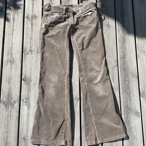 Manchester Jeans  - Lågmidjade Bootcut jeans i Manchester med snörning på sidorna🤎🤎