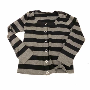 Randig tröja - Randig tröja från Lindex i storlek L, passar bättre som Medium<3 Får ej användning för den