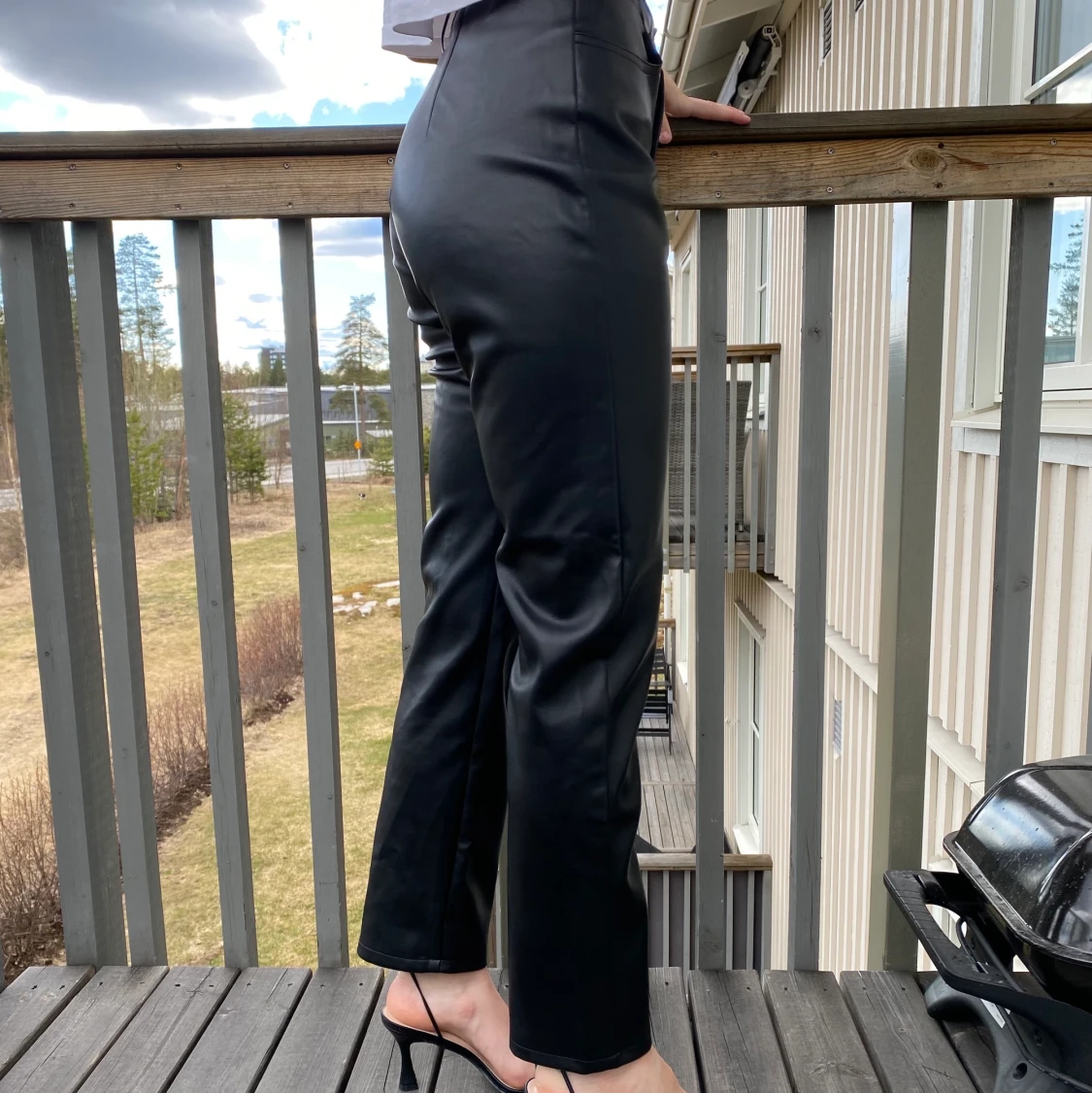 Läderbyxor från Nelly.com - strl 34