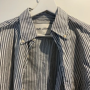 Our Legacy skjorta  - Snygg skjorta från Our legacy season 14, skjortan sitter lite oversized.