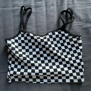 Toppar - 3 olika toppar, 50kr/st