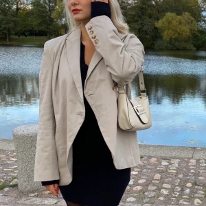 Linneblandad oversized kavaj  - Använt en gång. Originalpris 770kr.