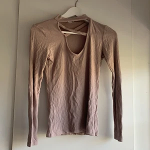 New yorker strl S - Gammeldags-rosa fest tröja🌸