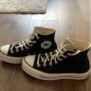 Converse All Star Lift High Platform Dam -   typ helt oanvända 