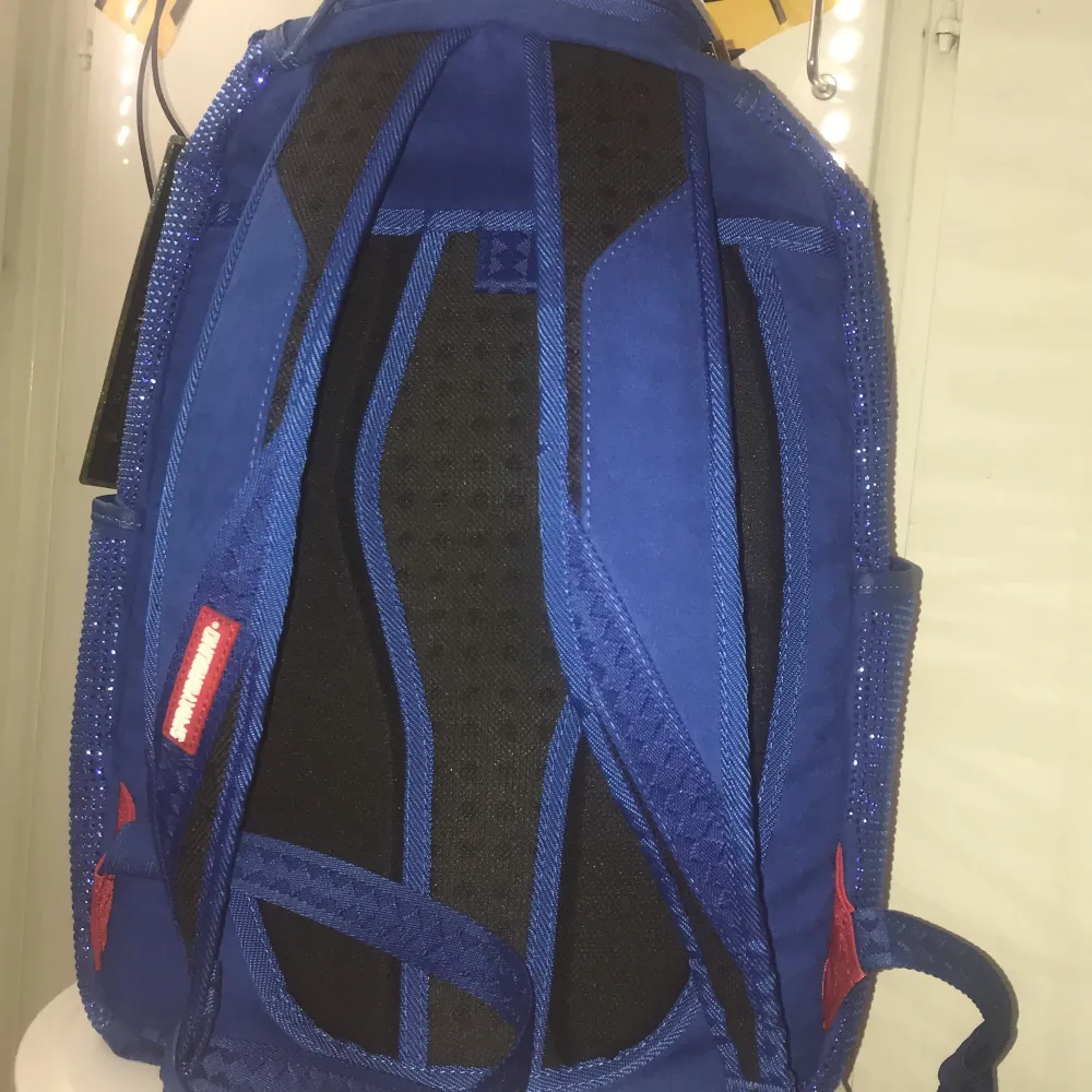 Brand new backpack . I bought it from Athens.. Väskor.