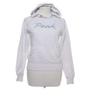 Jättefin hoodie med cool passform från Peak Preformance 🌀 Köparen står för frakt :)