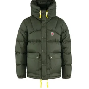 SÖKER - Söker denna jacka (grön/svart/blå) i xs-xxs till pris mellan 2000-3500kr. (Vissa defekter går bra)  