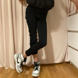 Straight pants från gina - Helt nya byxor jättesköna från Gina 