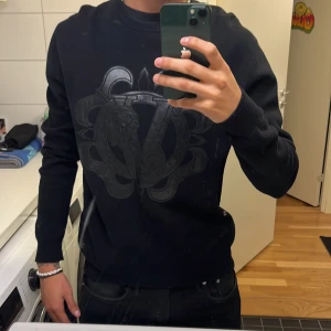 Versace jeans  - Helt oanvänd, storlek M men passar dom som brukar bära S också