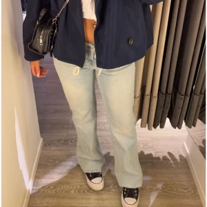 Lågmidjade ltb jeans - Slutsålda Lågmidjade Ltb jeans i modellen Roxy💘 Såå snygga men passar tyvärr inte därav knappt använda och i nyskick 350+frakt