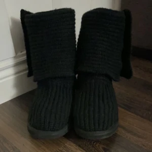 Uggs - Säljer nu dessa stickade vintage uggs🫶