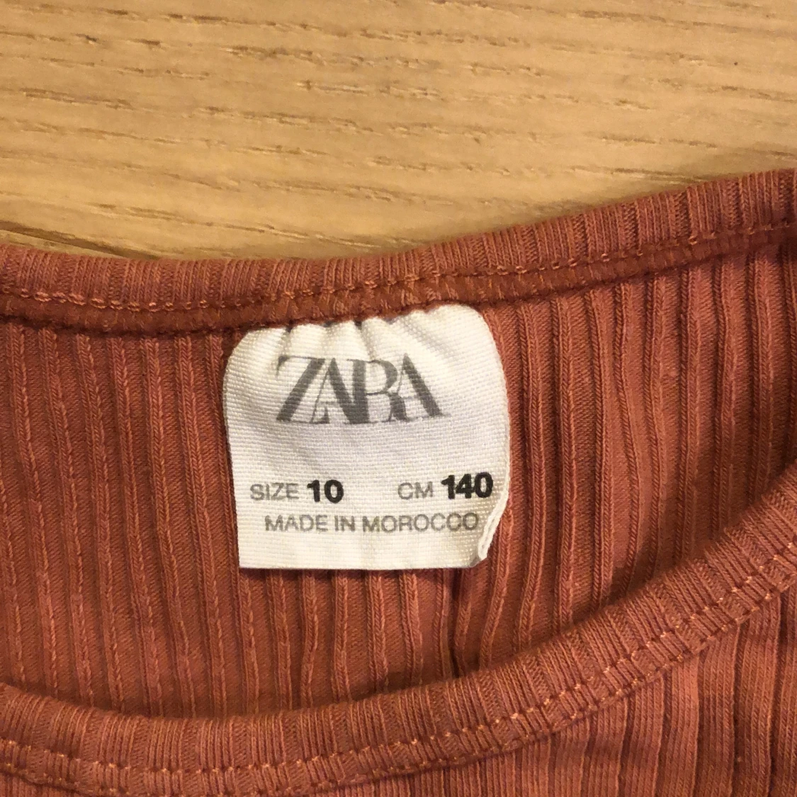 Rosa långärmad tröja storlek 10år - 90