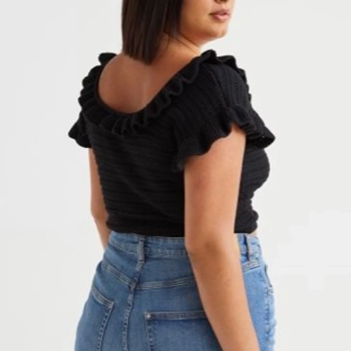 Oanvända högmidjade shorts  - 90