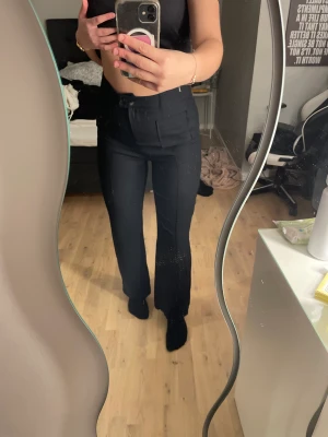 Kostymbyxor  - Aldrig använda! Inga defekter. ☺️