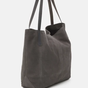 Väska  - Snygg väska som passar till allt💗Direkt pris 400kr + frakt