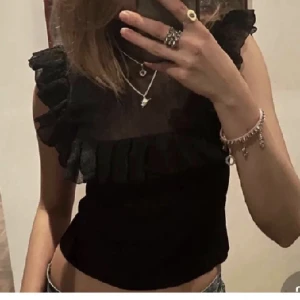 Zara topp - Söker denna tog i storlek S❤️ 