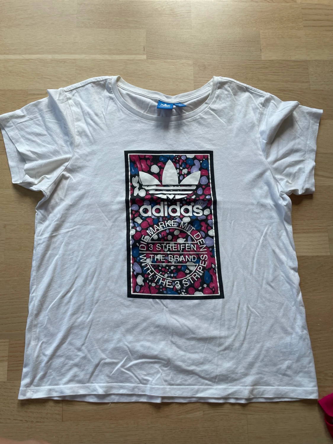 Adidas t-shirt i stl S! Superfint skick