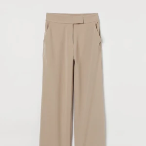 Kostymbyxor Beige - Aldrig använda kostymbyxor från HM