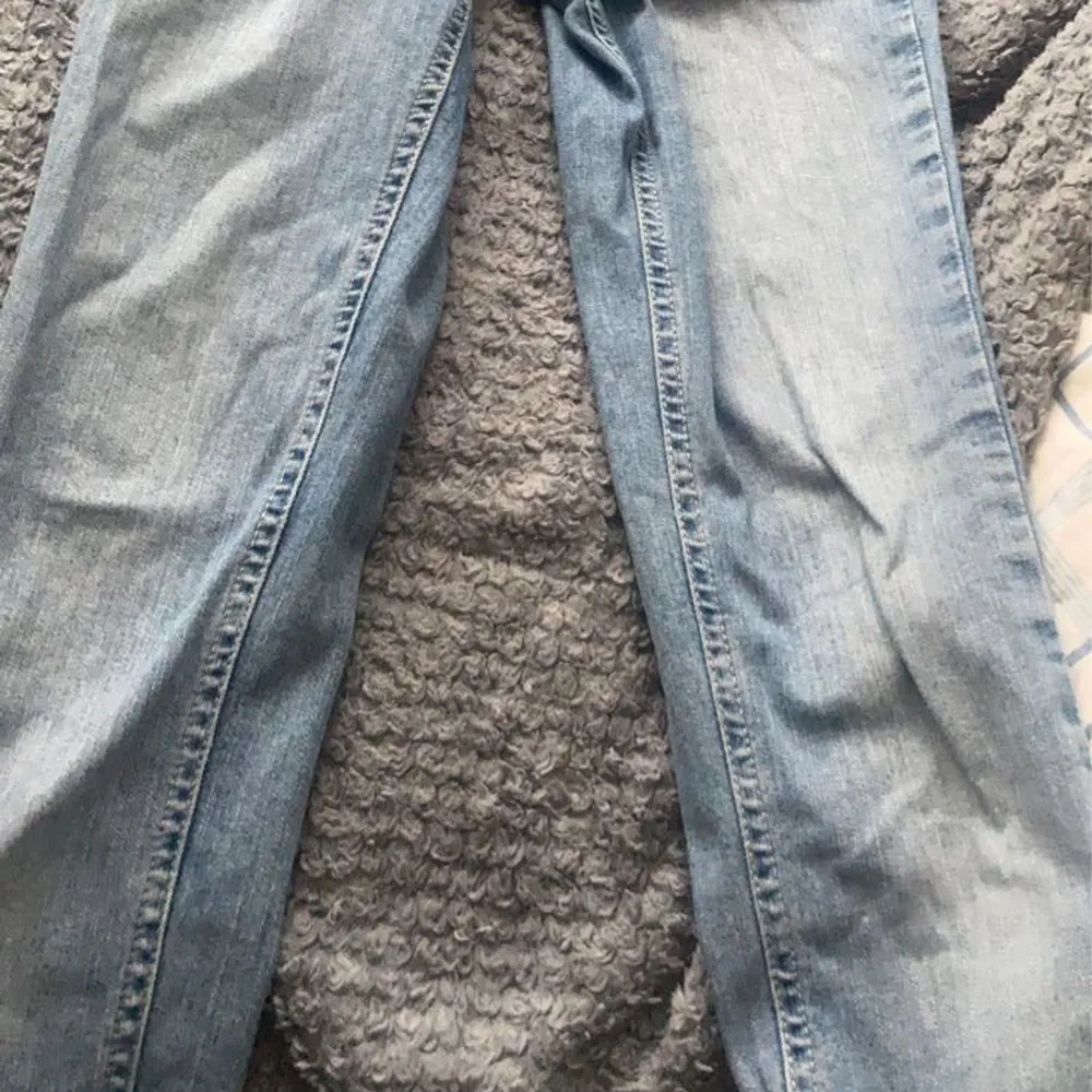 Skinny jeans , skriv för bättre bilder . Jeans & Byxor.