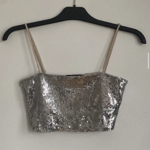 Glitter topp - Superfin glitter topp som tyvärr inte kommit till användning, Storlek S