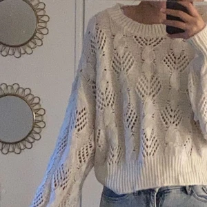 Stickad tröja  - Jättefin