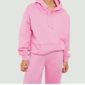 Säljer denna rosa hoodie från bikbok som inte längre kommer till användning. 