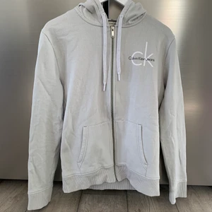 Calvin Klein Zip hoodie - Calvin Klein zip hoodie i storlek S 