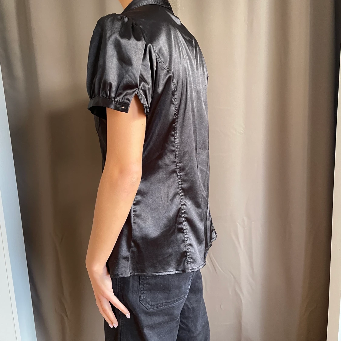 Blus med puffärm - 90