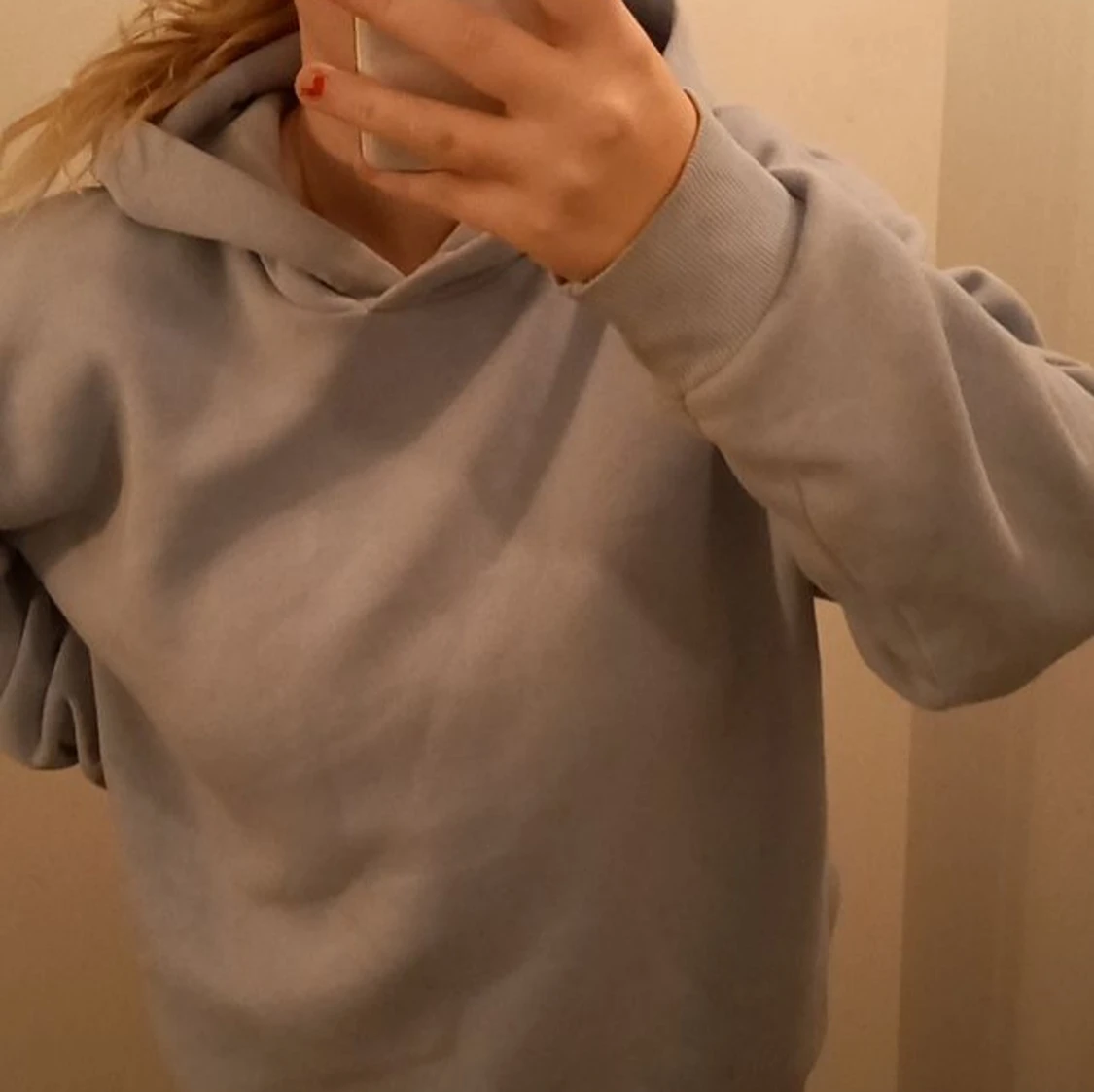 Ljus blå hoodie