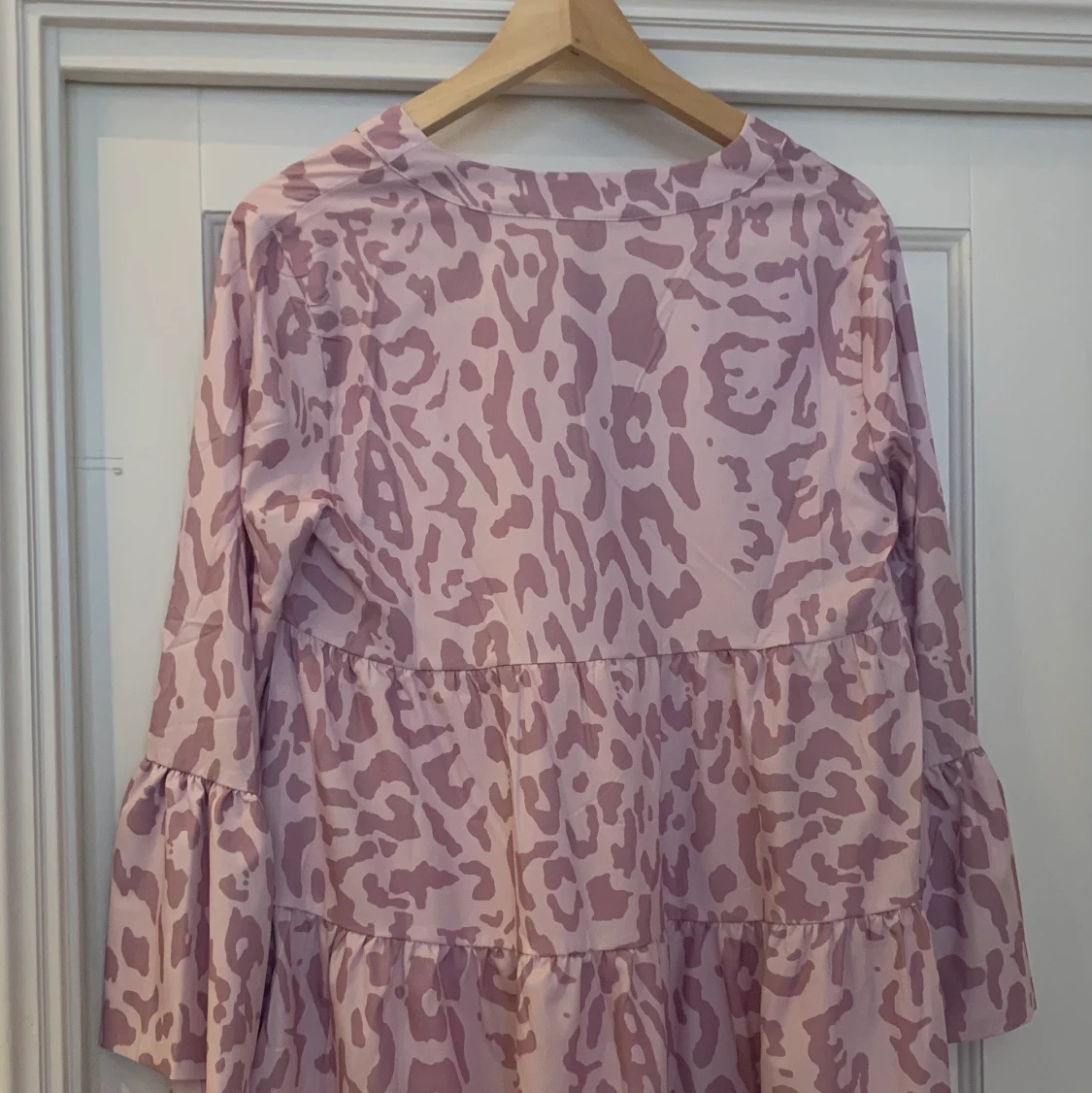 Rosa Leopard sommar klänning Strl S  - 91