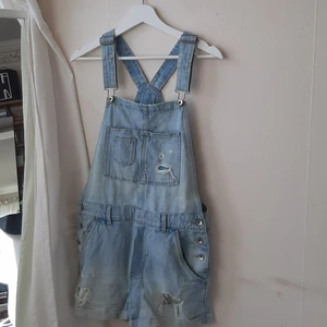 Hängselshorts - Hängselbyxor shorts från hm perfekt till sommaren 