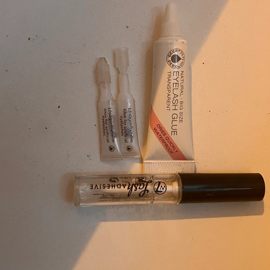 Olika ögonfrans lim - 90