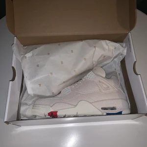 Jordan 4 blank canvas ✨  - Helt nya Jordan 4 blank canvas ✨ Storlek: 40 Skick:10/10 Skriv om intresserad och priset kan diskuteras. 