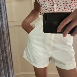 Vita shorts  - Vita shorts i nyskick🤍