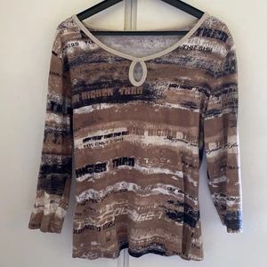 tröja  - beige långärmad tshirt/tröja med coolt tryck 