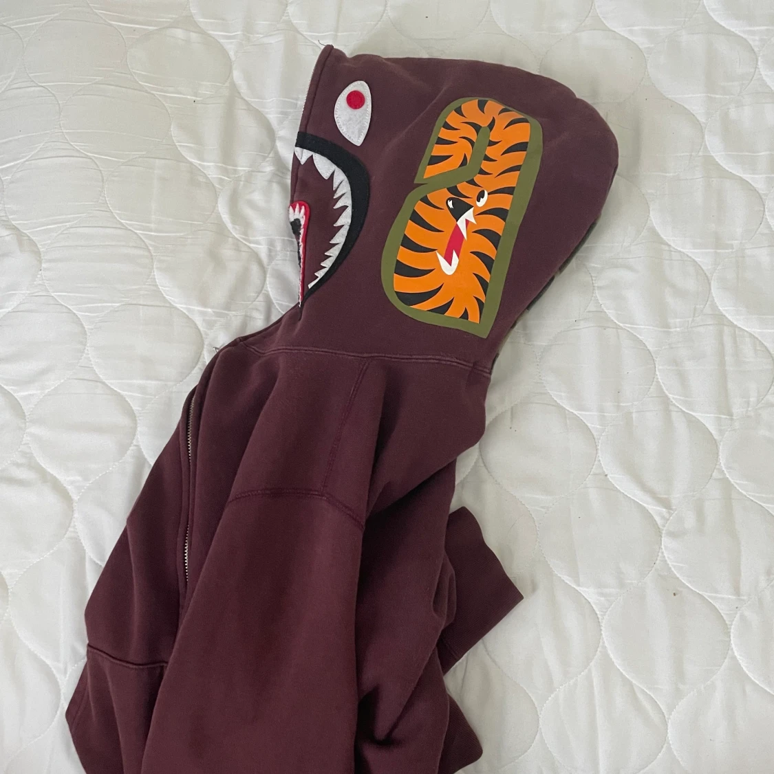 Bape hoodie ”burgundy”