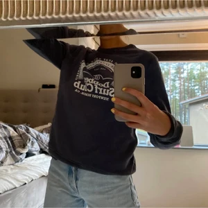 Sweatshirt  - Sweatshirt med coolt tryck från märket Dobber, passar xs-m