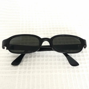 Solglasögon  - Riktigt snygga brillor❗️❗️fraktar eller möts i Fridhemsplan ⭐️