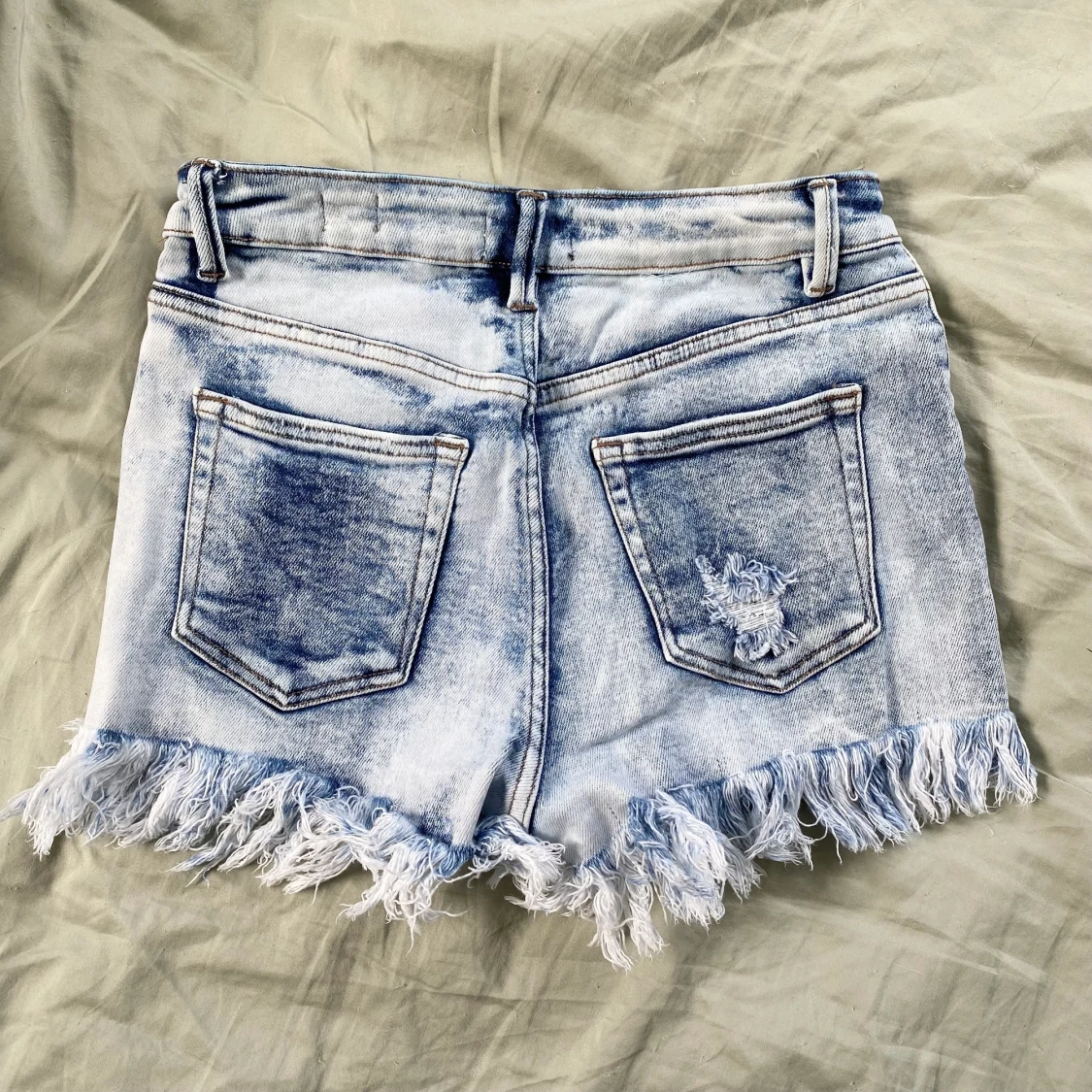 FashionNova ripped shorts S - 90