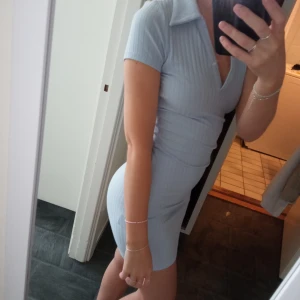 Blå klänning XS - Superskön klänning knappt använd