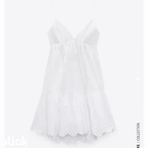 Zara klänning  - Super fin akdrig använd då den inte passar mig bra skicka. Buda privat ❤️