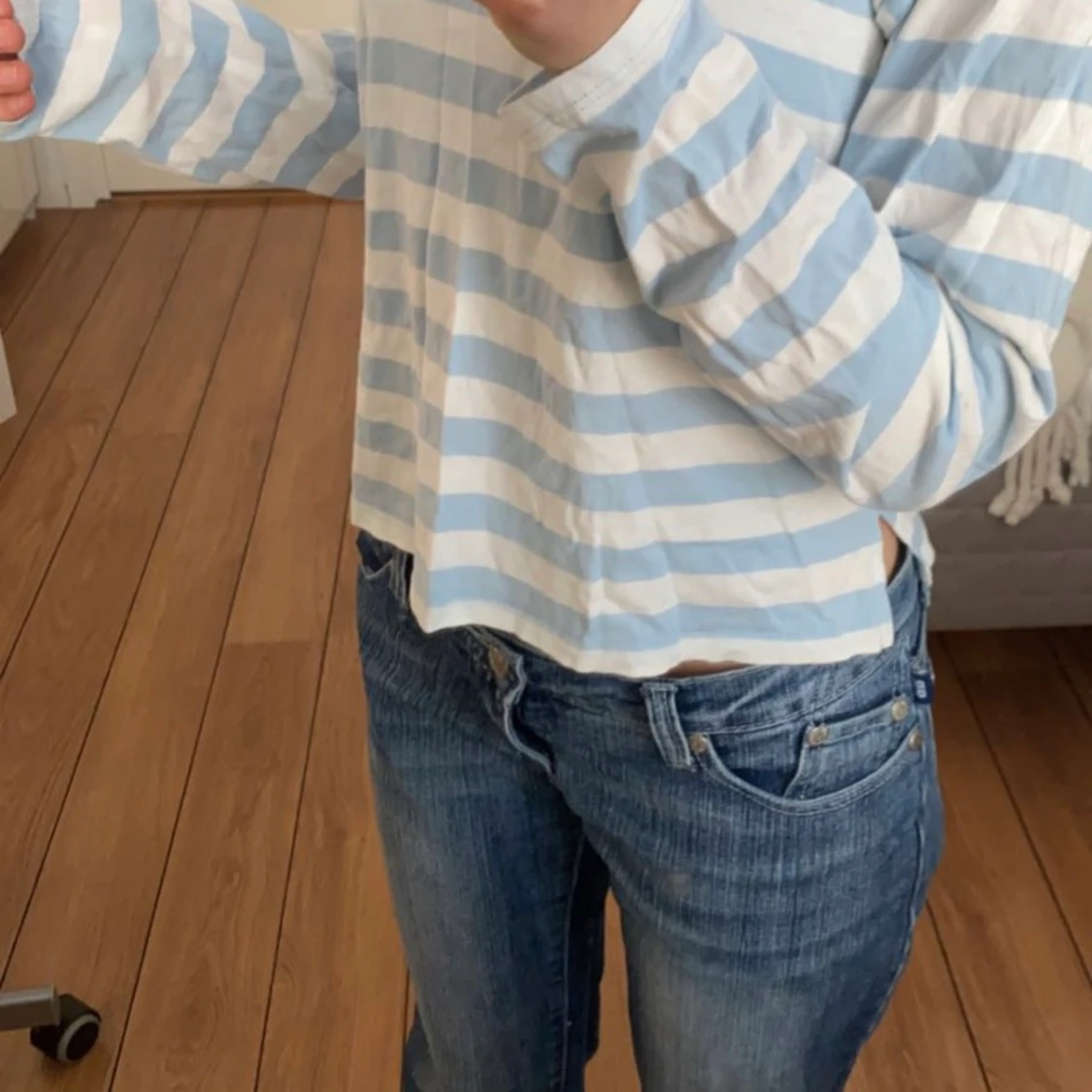 Randig ljusblå tröja - 91