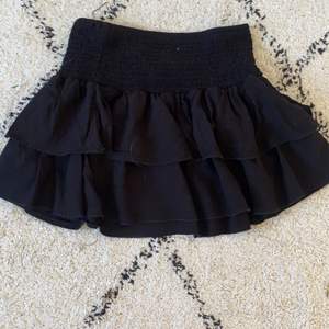 Helt ny svart kjol från shein. Aldrig använd pga att den är för liten🖤