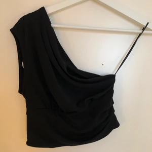 Topp - Svart topp från asos, helt ny