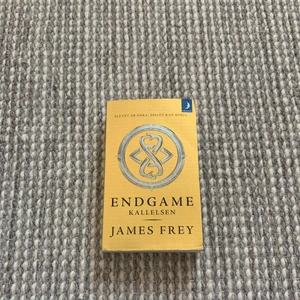Endgame, kallelsen av James Frey - Första delen i en serie som liknar hungerspelen. Köparen står för frakten. 
